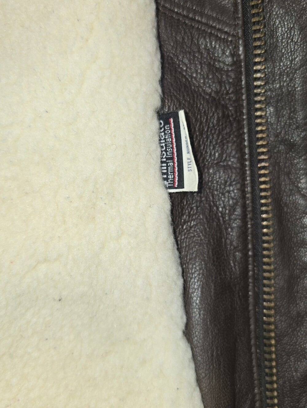 Vintage 80s L.L. Bean Genuin Cowhide Leather Bomber - Picture 11 of 11